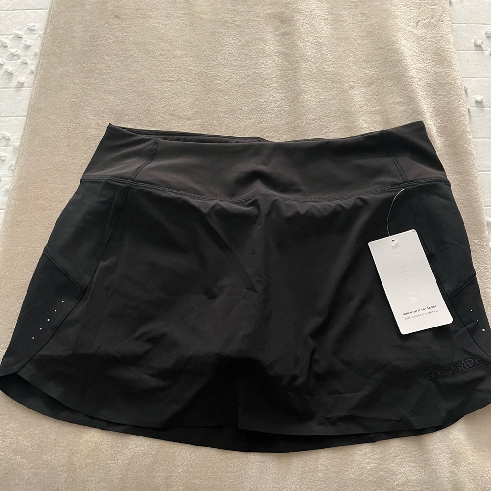 NWT Athleta Run With It 14in Skort